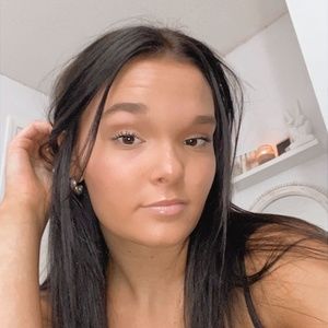 Meet your Posher, Maddie